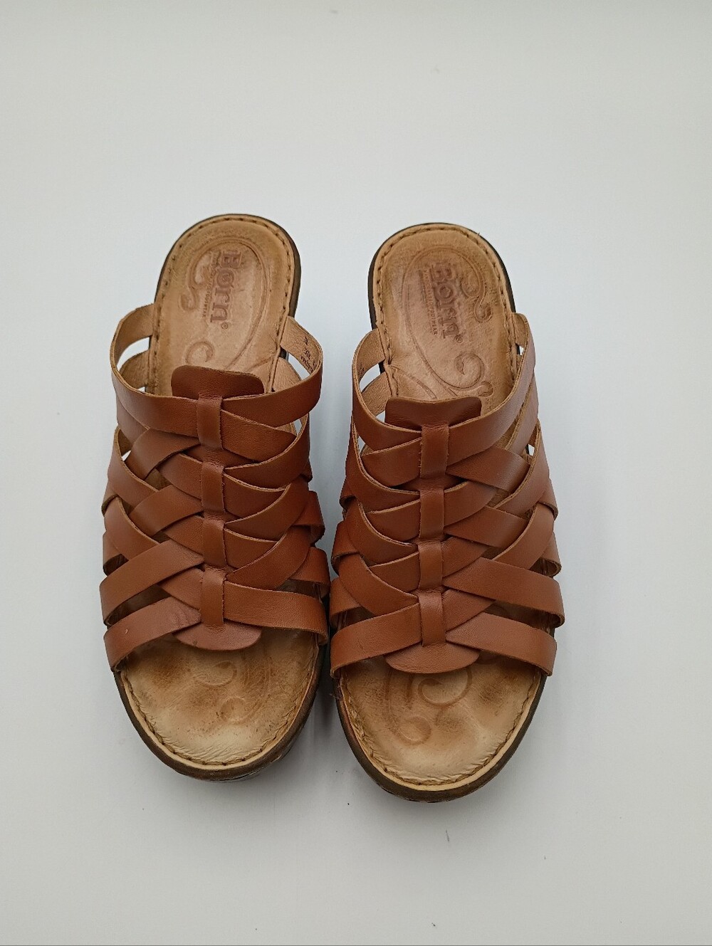 Born Gayle chunky heeled platform slip-on sandals. Size 7M